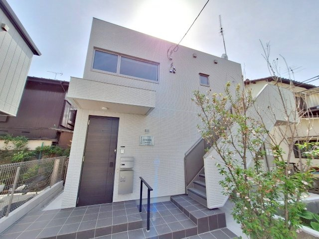 Ｌａ　ｖｉｅ　ｅｓｔ　ｌａのエントランス