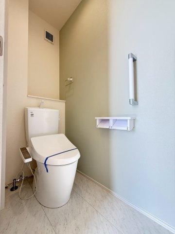 富士宮市万野原新田新築戸建  全３棟  １号棟のトイレ|現地撮影