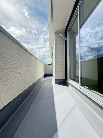 富士宮市万野原新田新築戸建  全３棟  １号棟のバルコニー|現地撮影