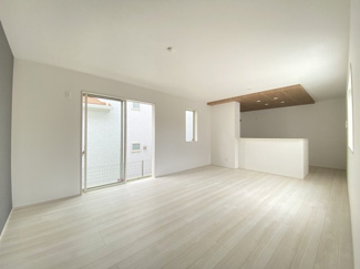 【居間・リビング】 | 南城市玉城糸数3期（全4棟）1・2号棟 | 1号棟　LDK17帖♪