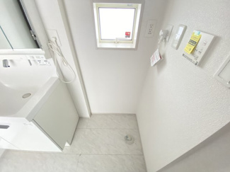 【ランドリースペース】 | 南城市玉城糸数3期（全4棟）1・2号棟 | 1号棟　洗濯機置き場♪