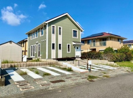 三田市学園8丁目中古戸建ての外観