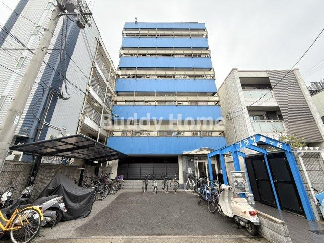 プラザ鶴ヶ丘の外観
