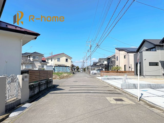 龍ケ崎市長山6期　新築戸建て　1号棟の前面道路含む現地写真|堂々！建物完成♪実際のお部屋をご見学可能です♪
ご見学が一番の資料！お気軽にお問い合わせ下さい♪