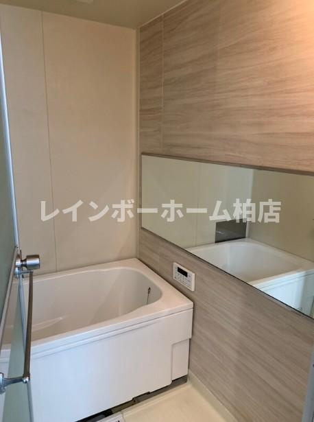 担当エリアのルームアドバイザーが直接対応いたしますの浴室|落ち着いた空間のお風呂です