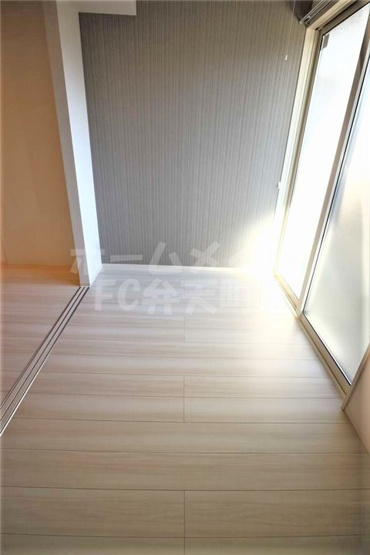 【洋室】 | サンジェルマン市岡 | 落ち着いた色調の洋室です