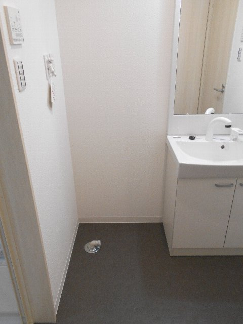 和歌山市栄谷・1棟アパート・54647のランドリースペース