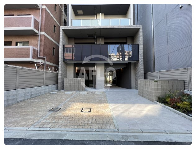 パラッツォ南森町の駐車場|パラッツォ南森町　入口