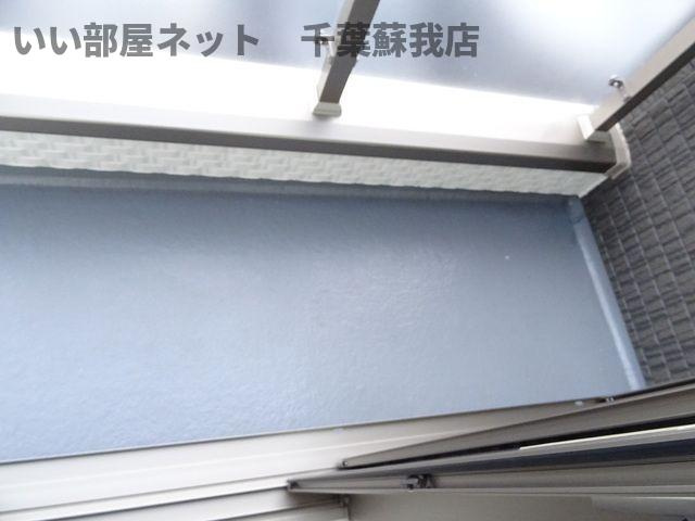 シャインフロント五井東のバルコニー|外からの目が気にならないバルコニーで洗濯物が干せます