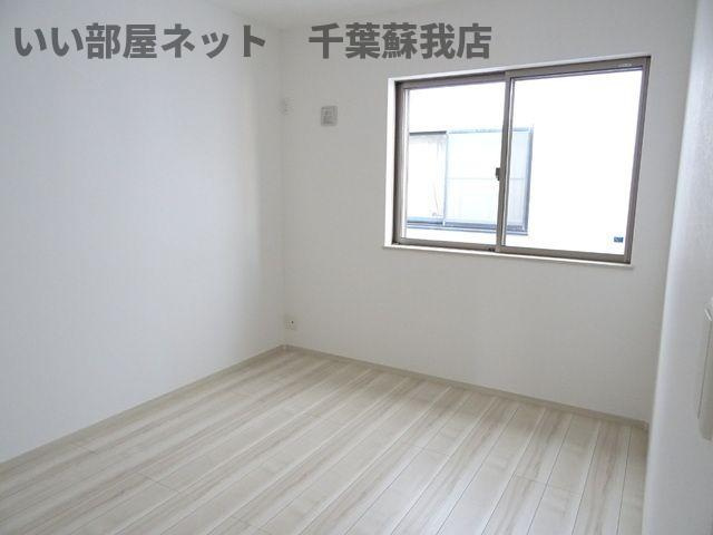 シャインフロント五井東の寝室|ゆとりの広さです