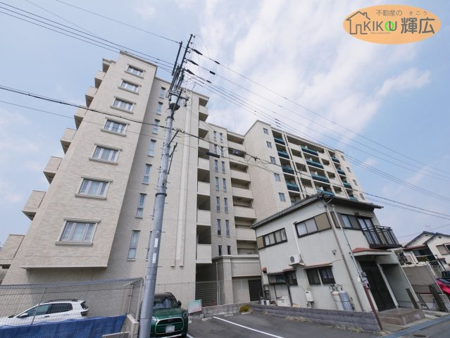 プレサンスネオ姫路　3階の外観