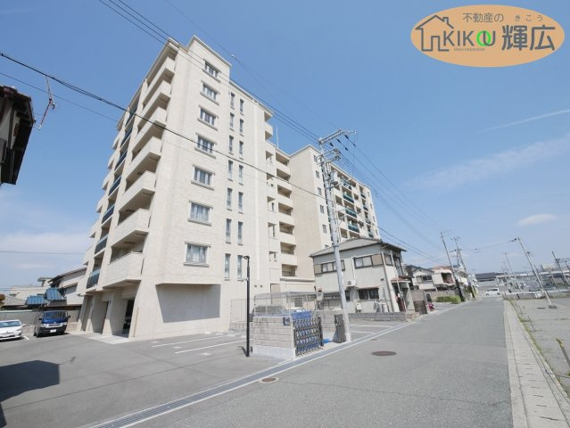 【外観】 | プレサンスネオ姫路　3階