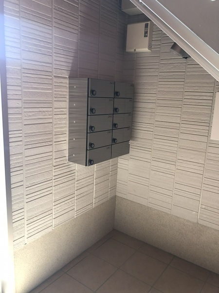 ディーシャンブル南丸之内B棟のエントランス