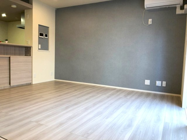 ディーシャンブル南丸之内B棟の居間・リビング