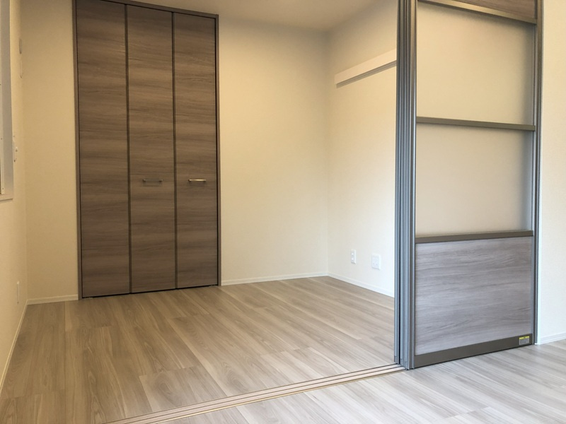 ディーシャンブル南丸之内B棟の洋室