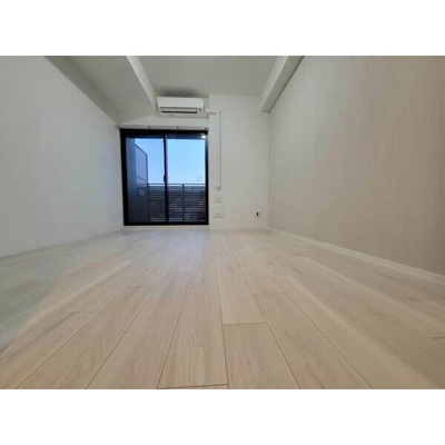 【居間・リビング】 | Louis Residence 天王寺町北