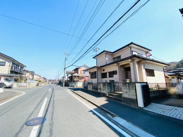 北西北東角地　佐倉市城中古戸建の前面道路含む現地写真