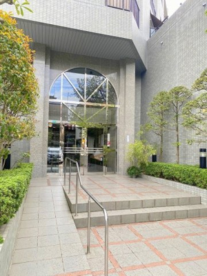 【エントランス】 | モアクレスト南葛西4階　角　部屋　94.48㎡　リ　フォーム済　家具付