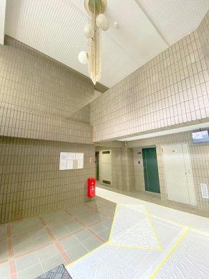 【エントランス】 | モアクレスト南葛西4階　角　部屋　94.48㎡　リ　フォーム済　家具付