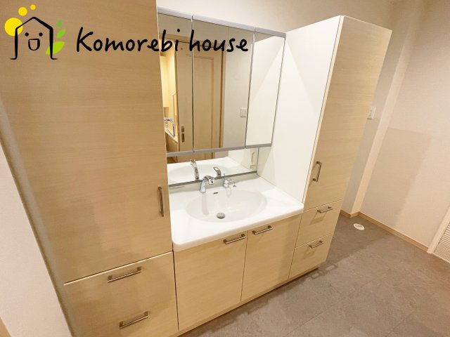 蓮田市閏戸　中古一戸建ての独立洗面台|独立洗面台、朝の身支度には欠かせません