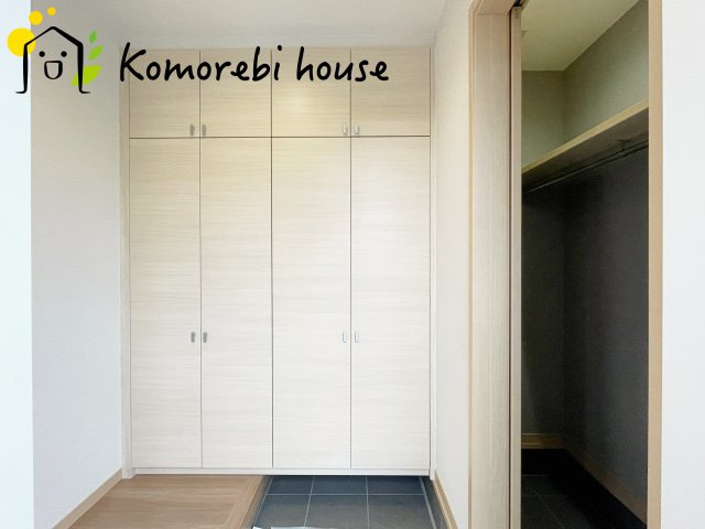 蓮田市閏戸　中古一戸建ての内装|明るい色調の室内です