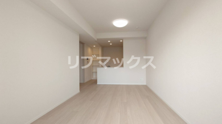 【居間・リビング】クラリティア横濱反町 