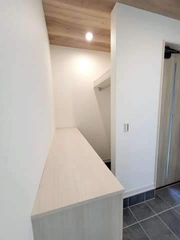 楠見中Ⅳ・新築戸建の玄関