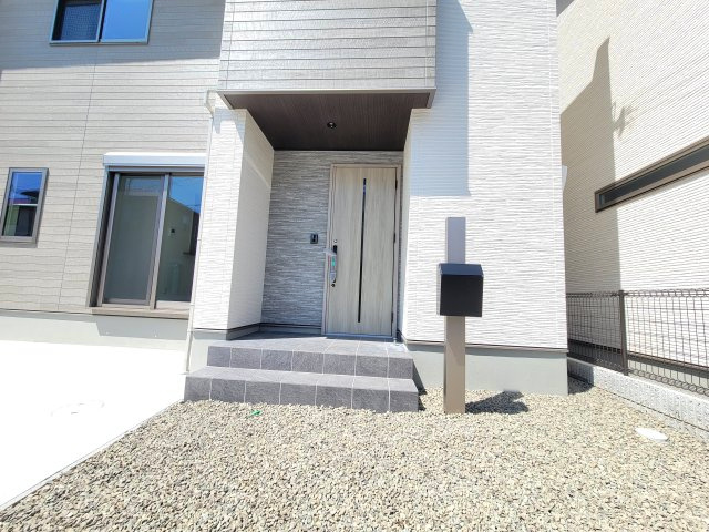 楠見中Ⅳ・新築戸建の玄関