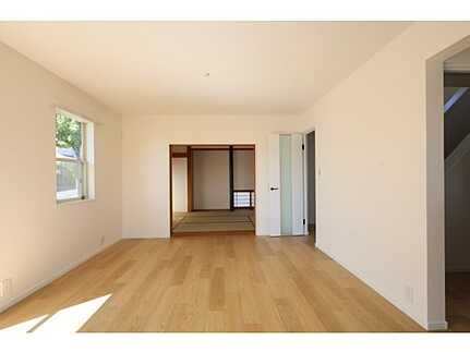 広島市佐伯区河内南１丁目　中古一戸建ての居間・リビング