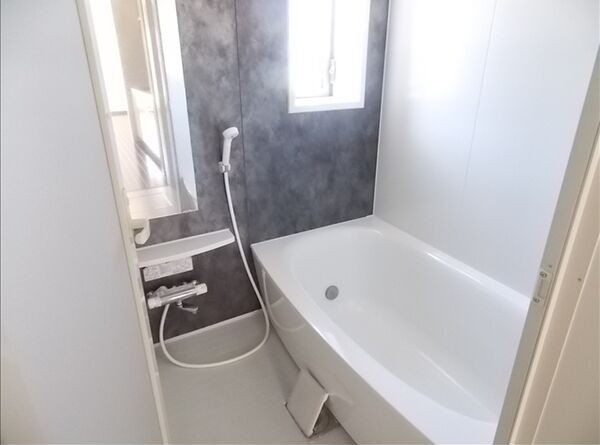 エトワール社口Ｃの浴室