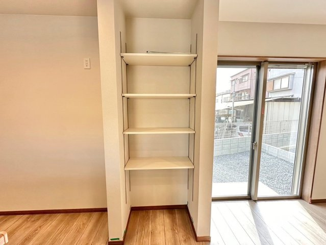 京都市西京区山田南山田町　新築戸建の収納|リビング収納