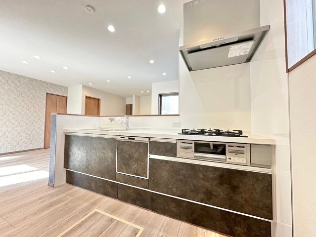 京都市西京区山田南山田町　新築戸建のキッチン