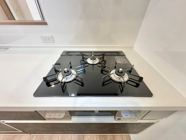 京都市西京区山田南山田町　新築戸建のキッチン