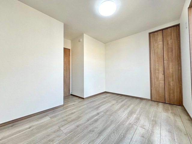 京都市西京区山田南山田町　新築戸建の洋室