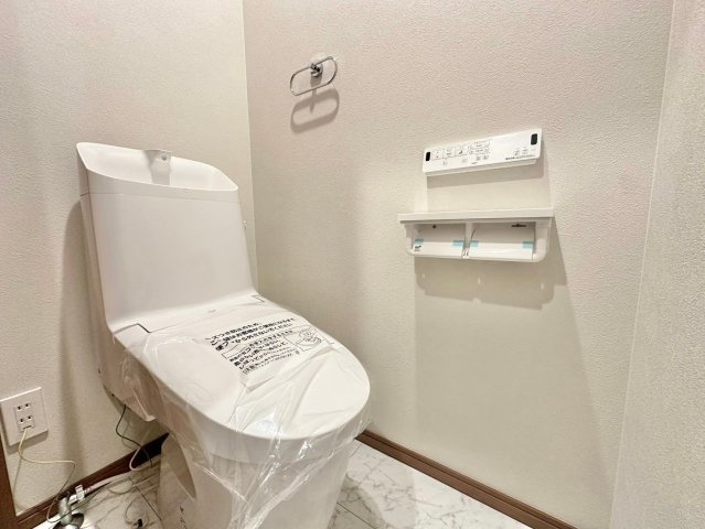 京都市西京区山田南山田町　新築戸建のトイレ|2階トイレ