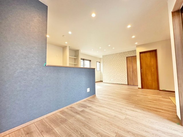 京都市西京区山田南山田町　新築戸建の居間・リビング