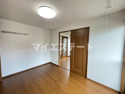 【居間・リビング】 | アイリスガーデン菰池 B棟