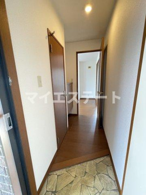 【玄関】 | アイリスガーデン菰池 B棟