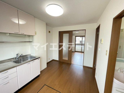 【居間・リビング】 | アイリスガーデン菰池 B棟