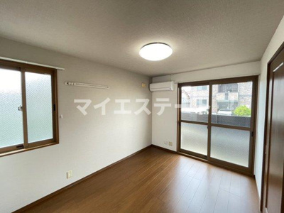 【居間・リビング】 | アイリスガーデン菰池 B棟