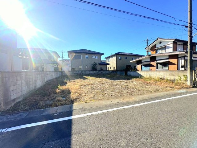 高崎市中尾町719番24の前面道路含む現地写真