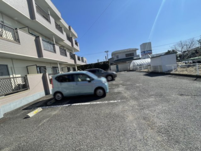アミーまついの駐車場
