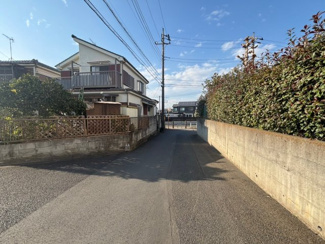 【前面道路含む現地写真】