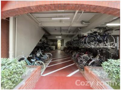 【その他共用部分】 | パルムハウス江坂 | 駐輪場です。