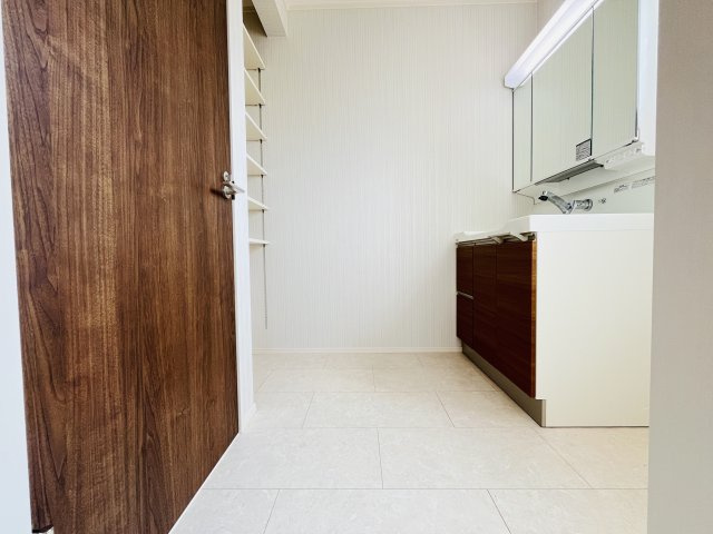 【脱衣所】 | 熊谷市弥藤吾　　新築戸建　全4区画　3号棟