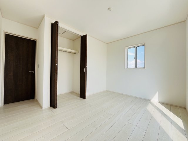 【洋室】 | 熊谷市弥藤吾　　新築戸建　全4区画　3号棟