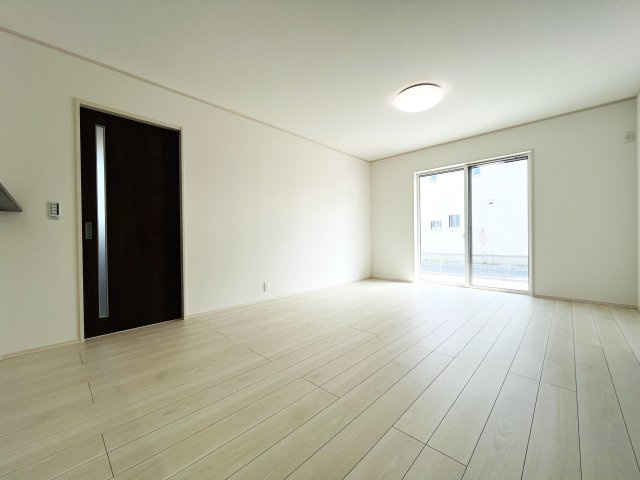 【居間・リビング】 | 熊谷市弥藤吾　　新築戸建　全4区画　3号棟