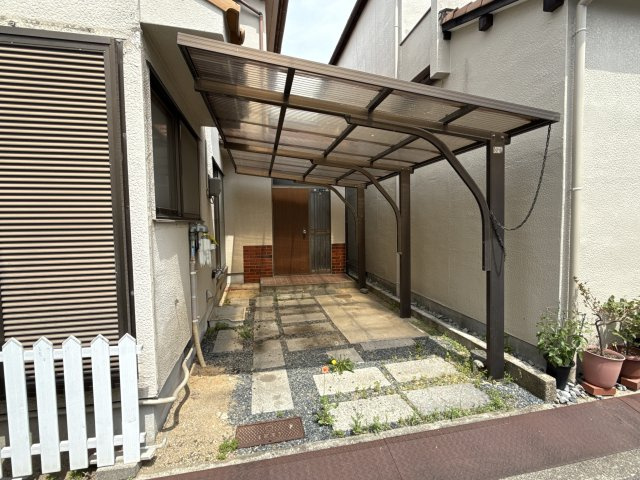 田寺4丁目戸建ての駐車場