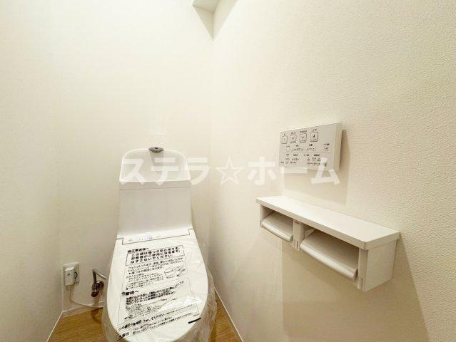 吹田ロイヤルマンションのトイレ|落ち着いたトイレです