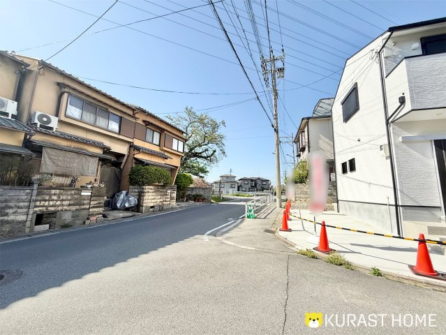 京都市西京区大原野上里男鹿町　未入居物件の前面道路含む現地写真